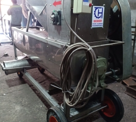 Tách hạt bí đỏ